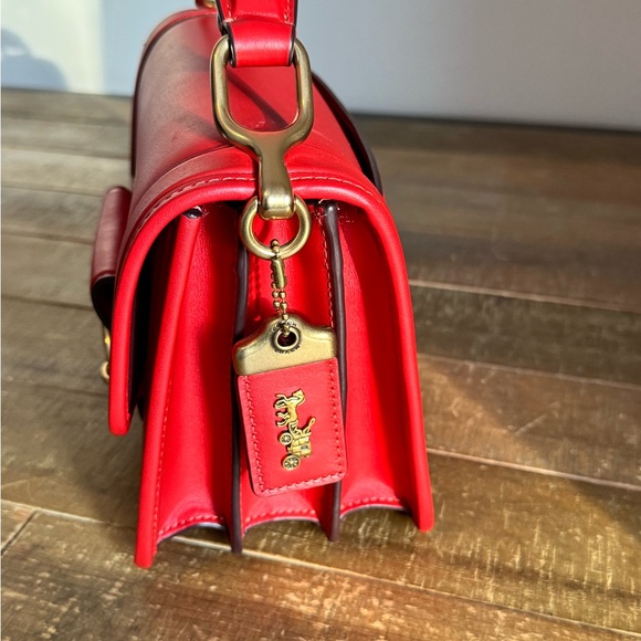 Coach Hero Shoulder Bag - Picture 5 of 8